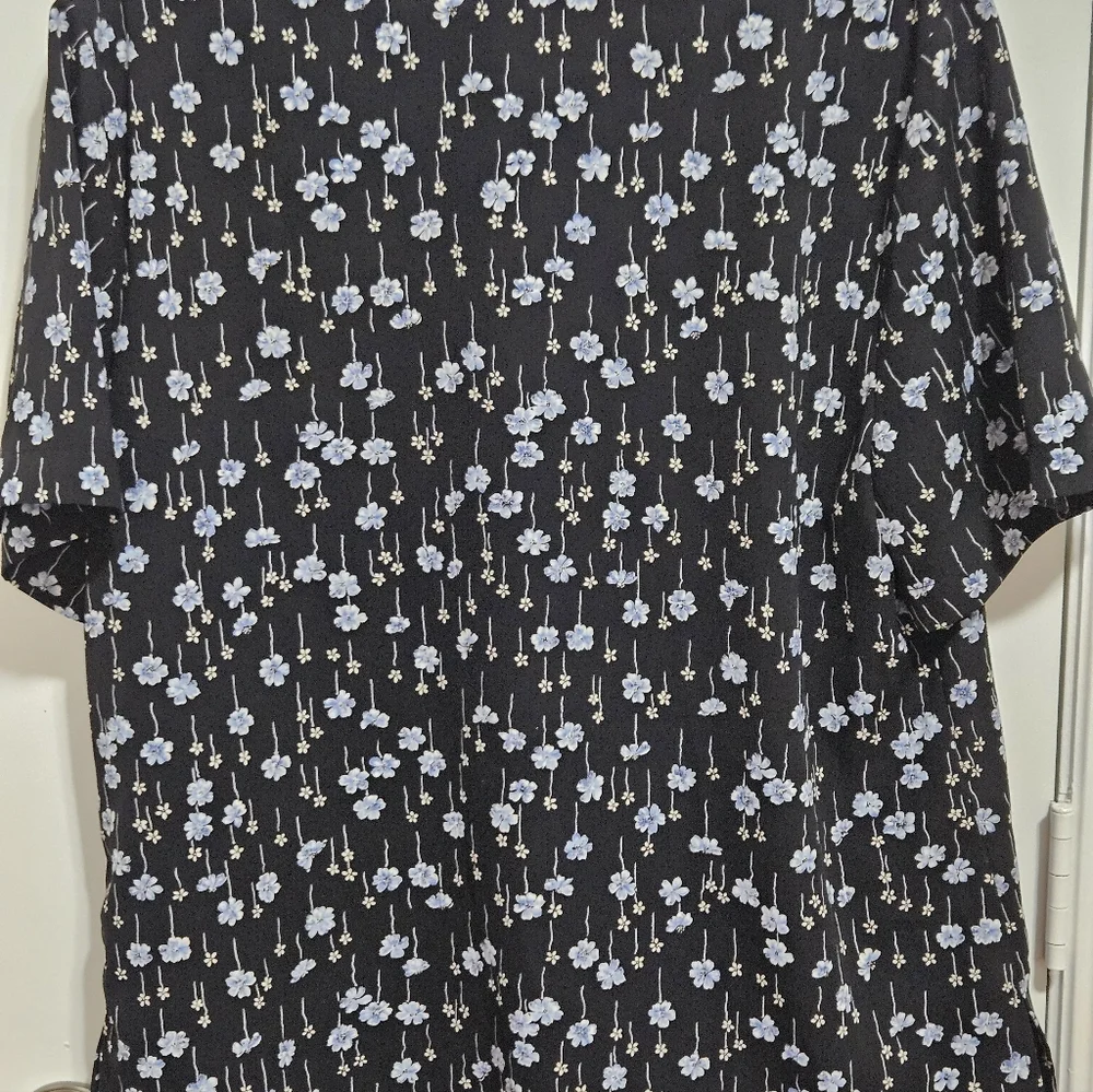 Sag Harbor Black and Blue Floral Shirt - Picture 6 of 9